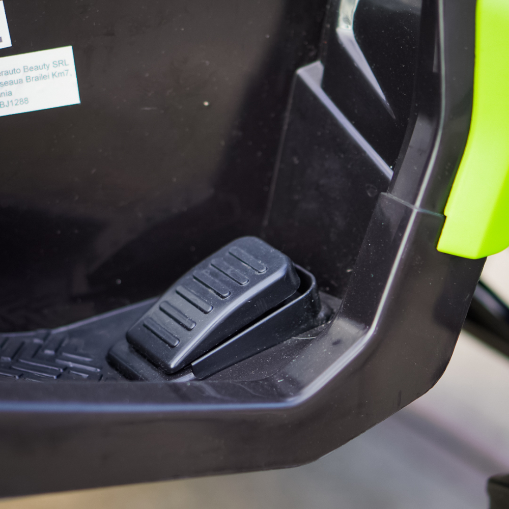 ATV electric pentru copii, model Offroad-K, 90W, 12V, scaun tapitat, verde [16]