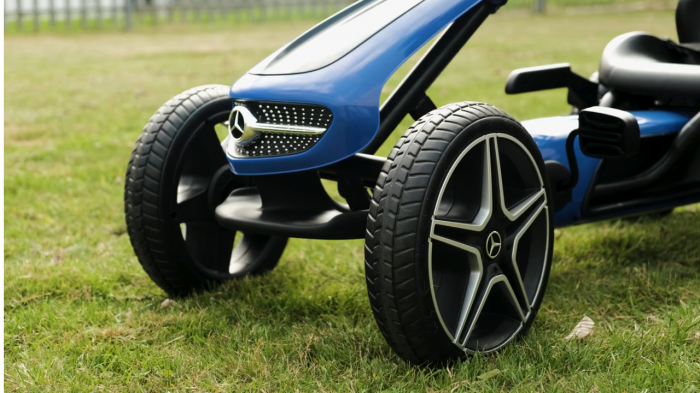 GO Kart cu pedale de la Mercedes, roti cauciuc solid, scaun reglabil, centura de siguranta, albastru [10]