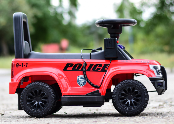 Children's ride on police car, 30W 6V, with megaphone and music player, red [4]
