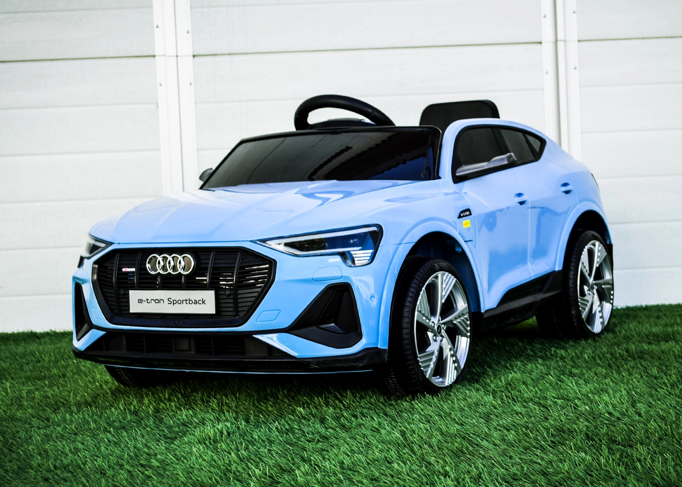 Licensed electric ride-on car Audi E-tron Sportback, 4x4, 12V 140W, albastra [27]