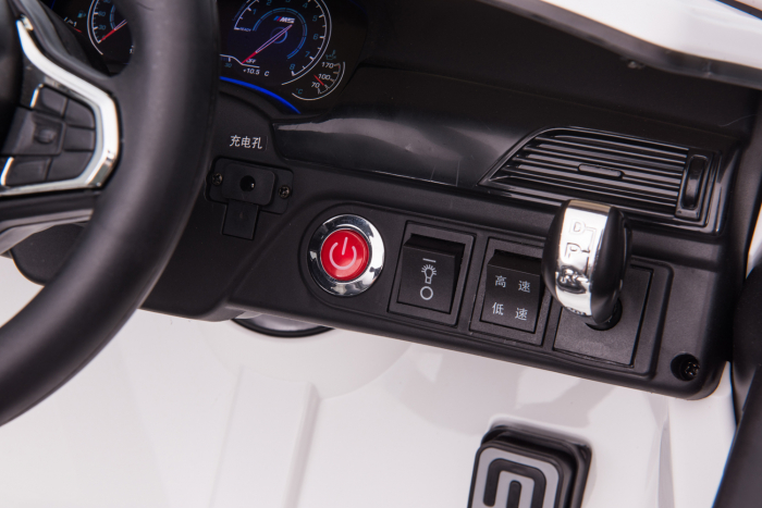 Masinuta electrica Bmw M5 Competition,12V, 90W, roti EVA, scaun tapitat,premium, alba [11]