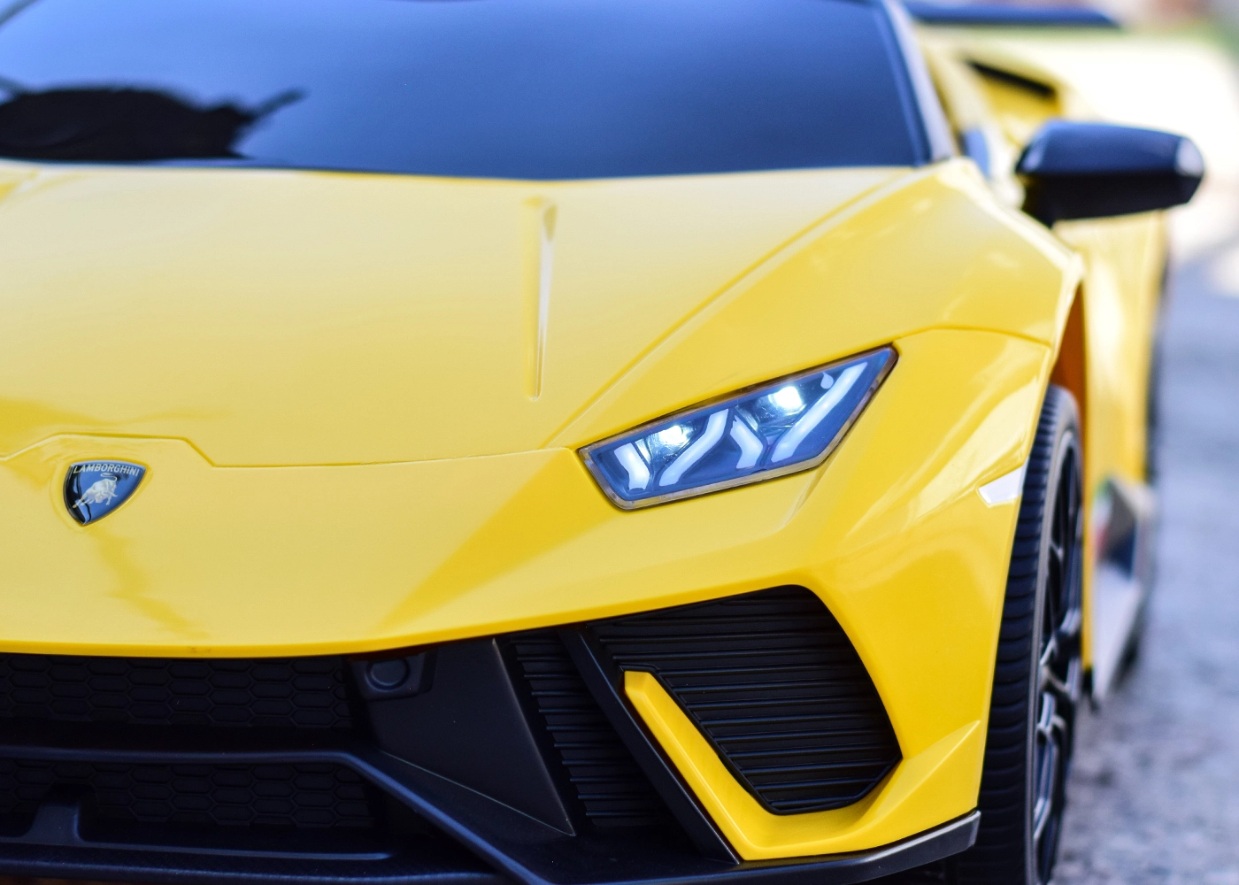 Licensed electric ride on car for children Lamborghini Huracan, 4x4, 120W, 12V, yellow [5]