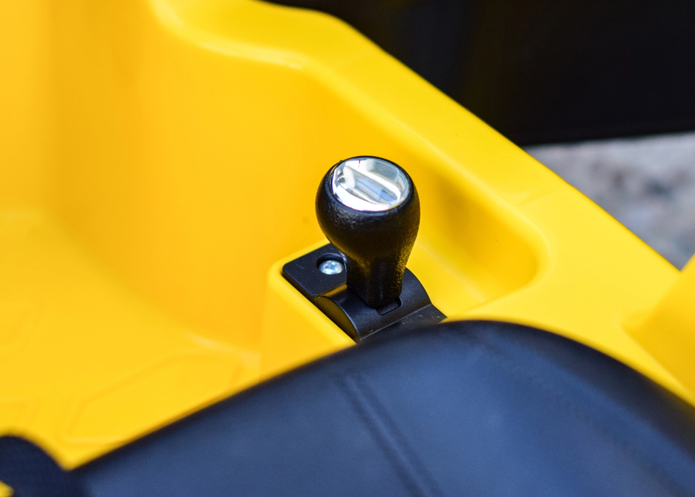 Licensed electric ride on car for children Lamborghini Huracan, 4x4, 120W, 12V, yellow [7]