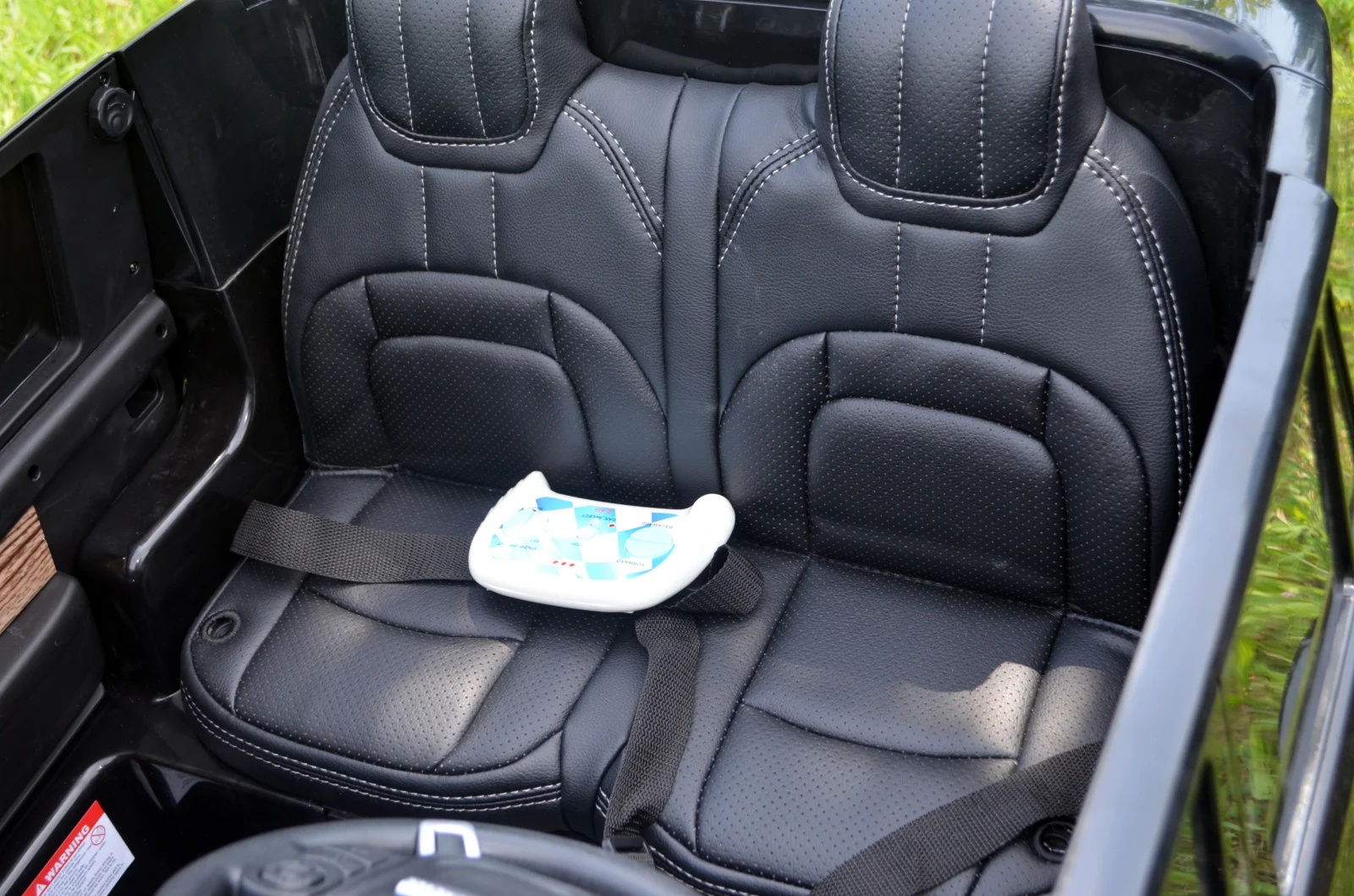 Masinuta electrica copii Range Rover Vogue HSE, 4x4, 180W, echipare DELUXE, player MP4, neagra [11]