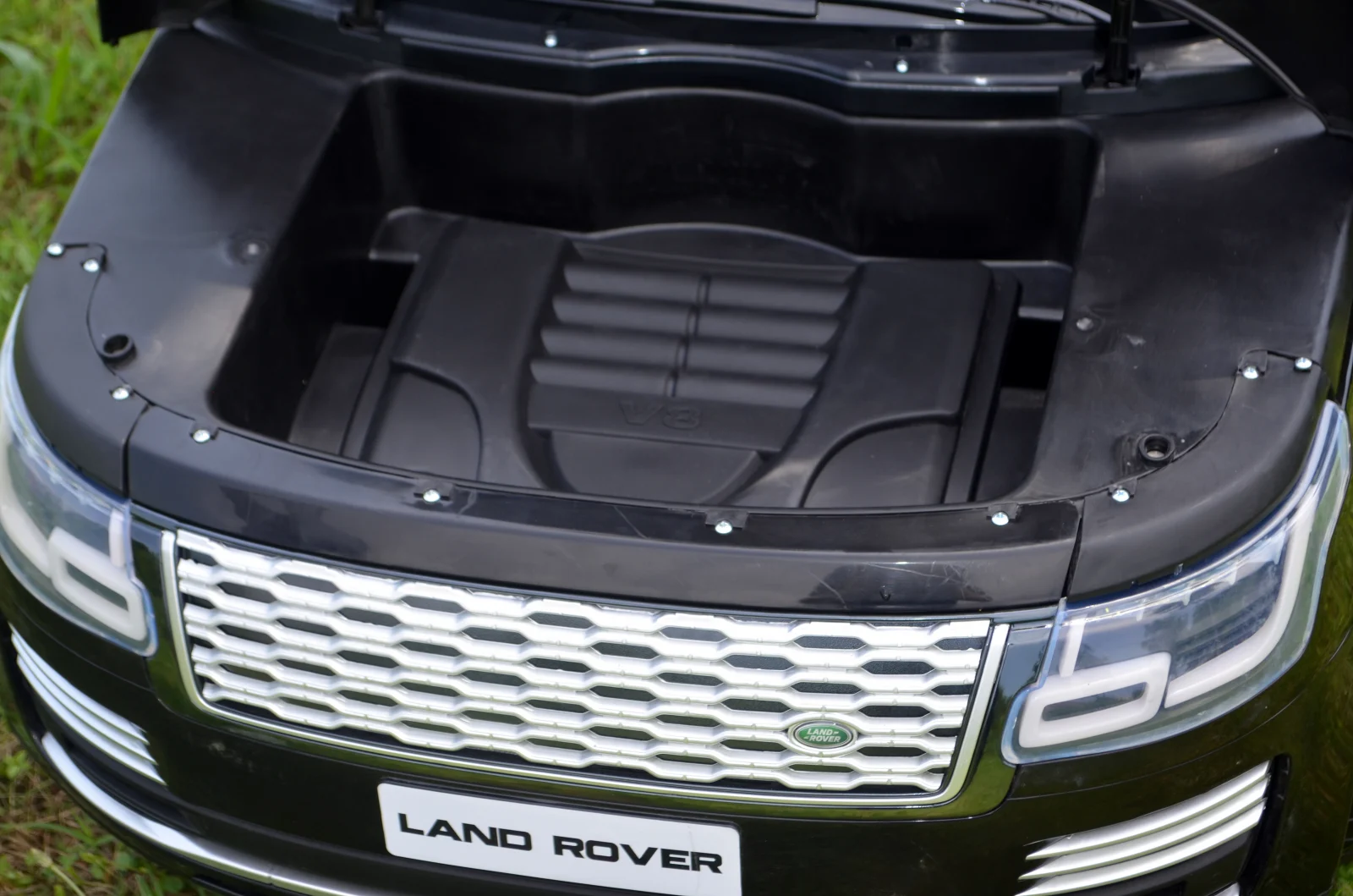 Masinuta electrica copii Range Rover Vogue HSE, 4x4, 180W, echipare DELUXE, player MP4, neagra [8]