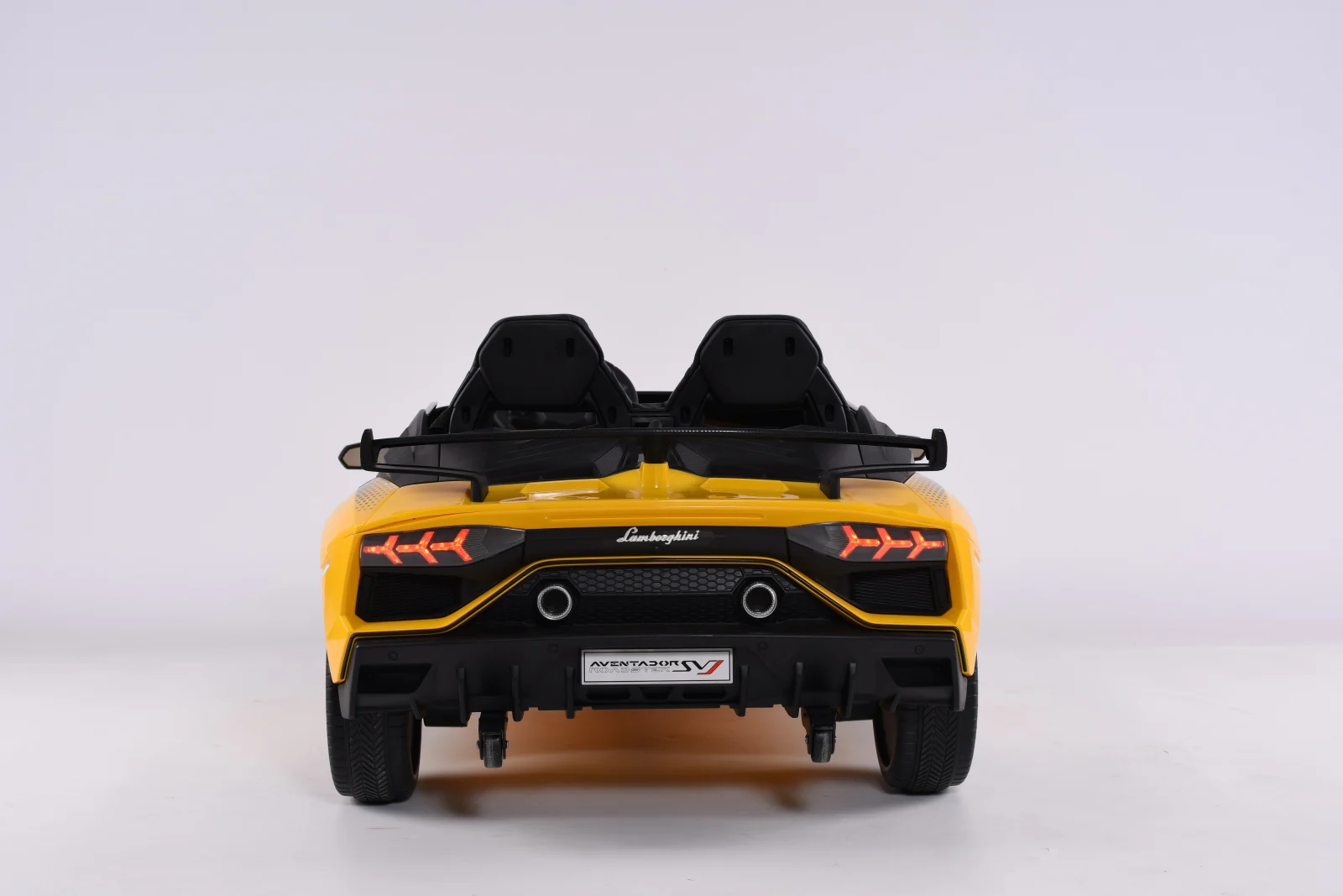 Masinuta electrica cu 2 locuri si licenta Lamborghini Aventador Xago, 12V, 90W, echipare Deluxe, galbena [23]