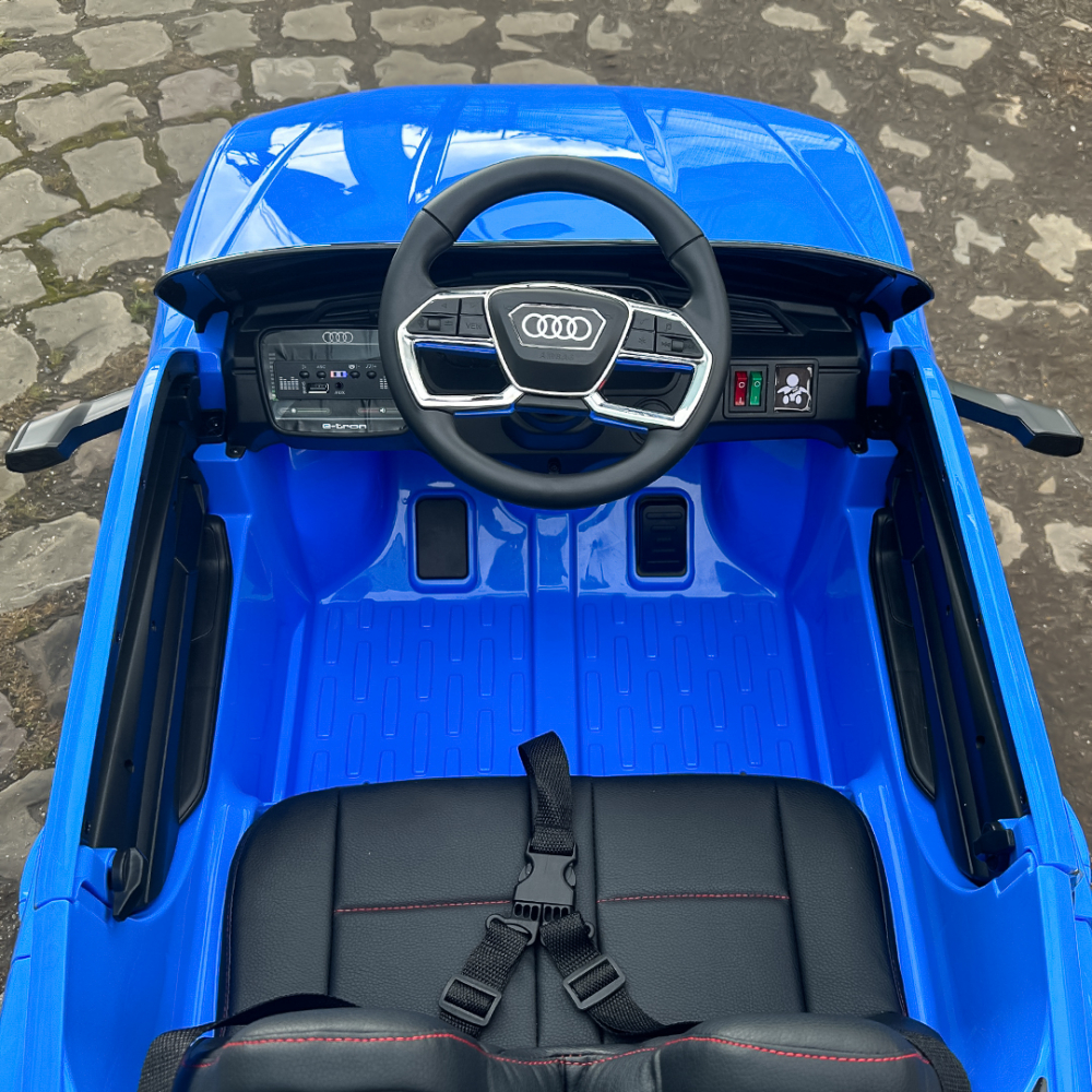 Masinuta electrica cu licenta Audi E-tron Sportback, 4x4, putere 140W, scaun tapitat, albastra [17]