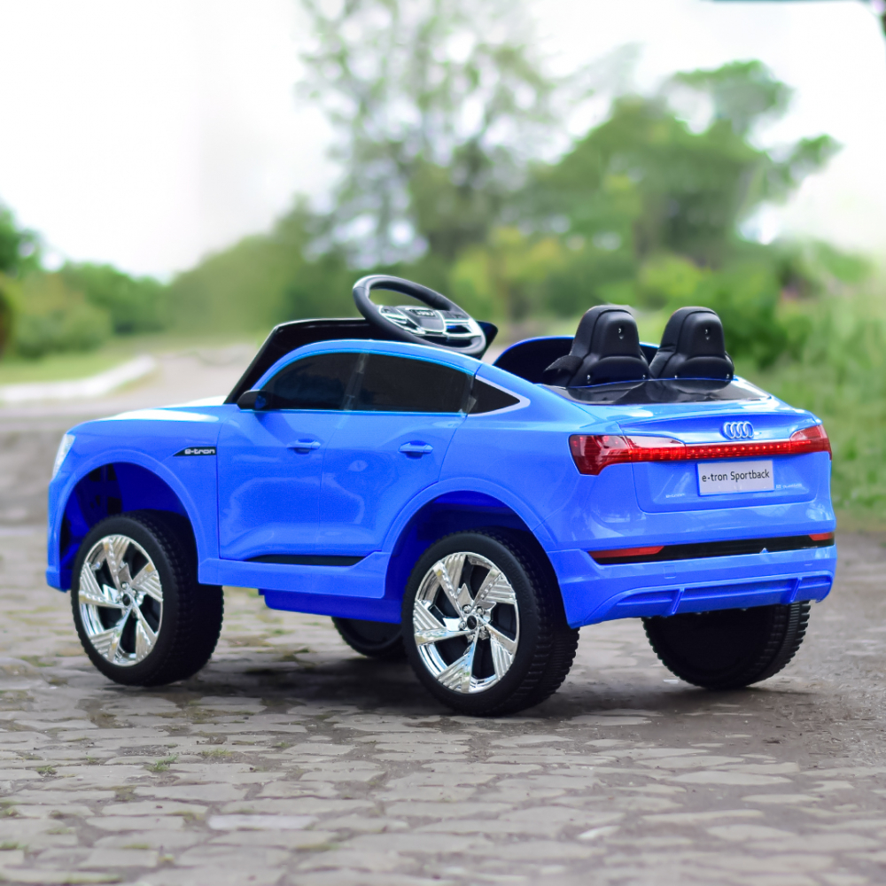 Masinuta electrica cu licenta Audi E-tron Sportback, 4x4, putere 140W, scaun tapitat, albastra [11]