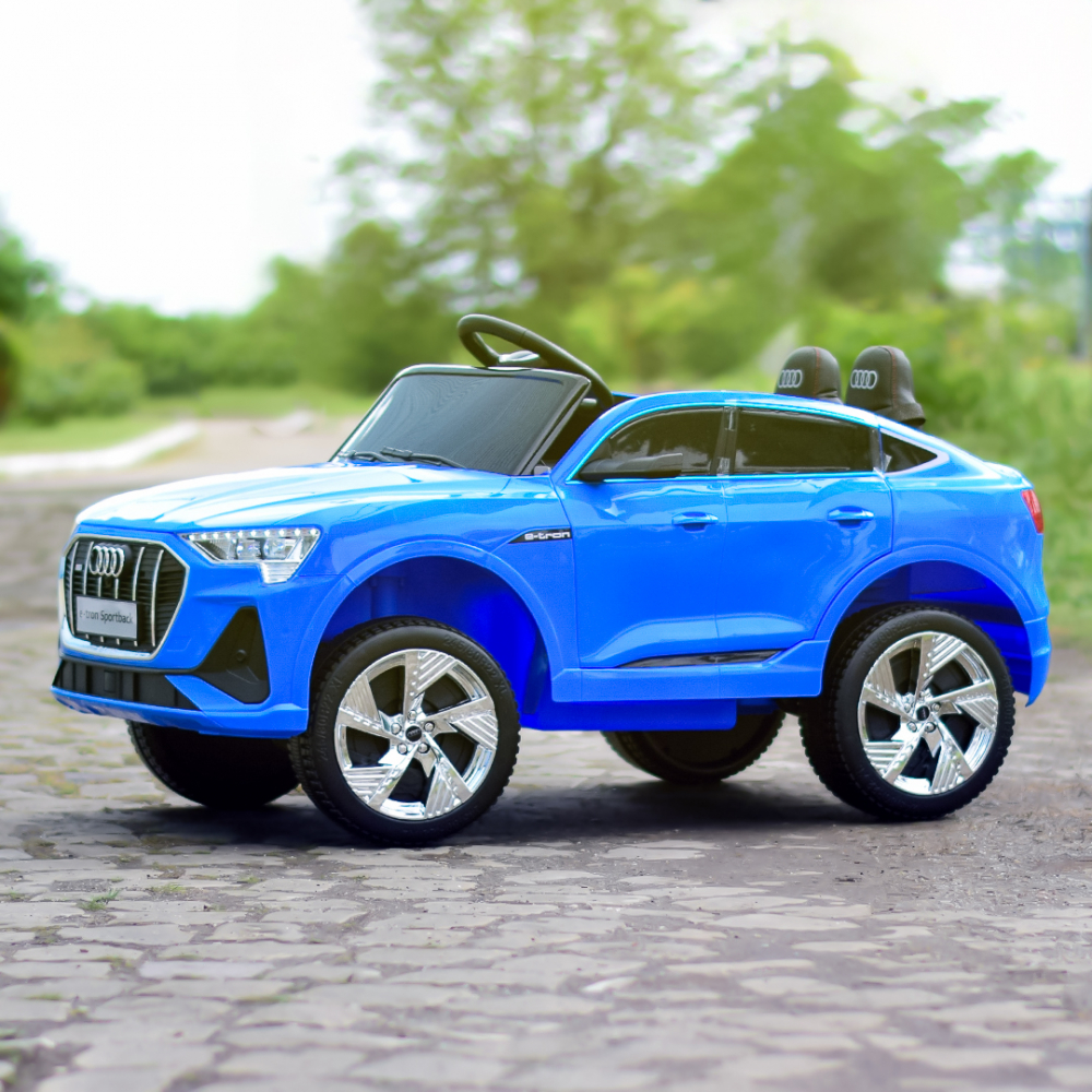 Masinuta electrica cu licenta Audi E-tron Sportback, 4x4, putere 140W, scaun tapitat, albastra [13]
