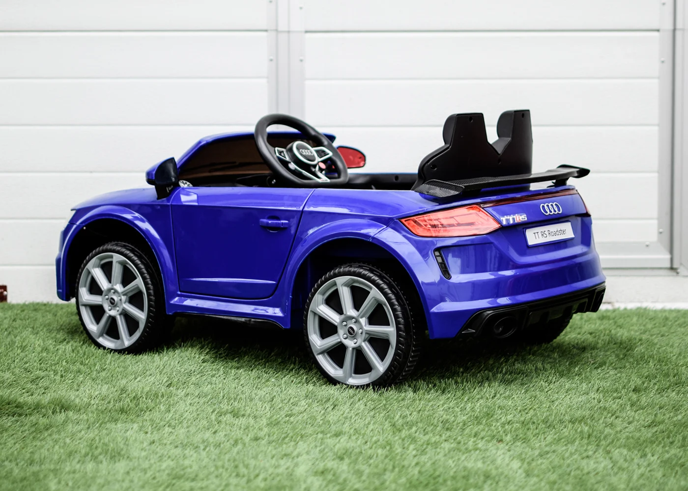 Masinuta electrica cu licenta Audi TTRS Roadster 70W 12V, cu roti moi, scaun tapitat, albastru [9]