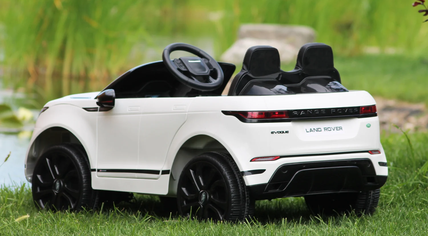 Licensed electric ride-on car for children Range Rover, 4x4, 140W, 12V, Premium, white [4]