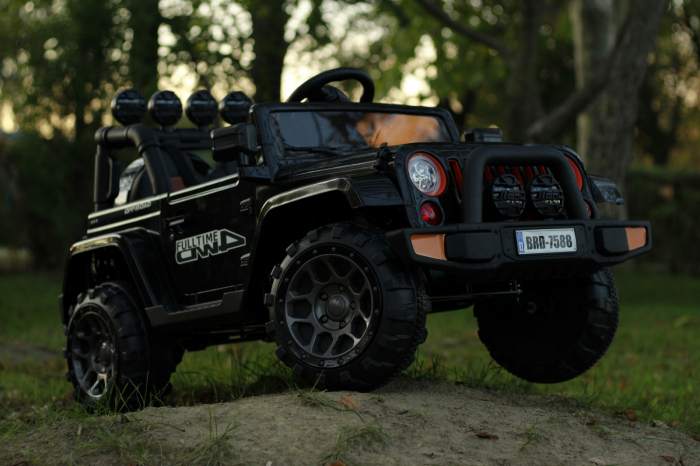 Kinderauto BJ7588 Ride-On off road car for children, 90W, 12V, leather seat, black [14]