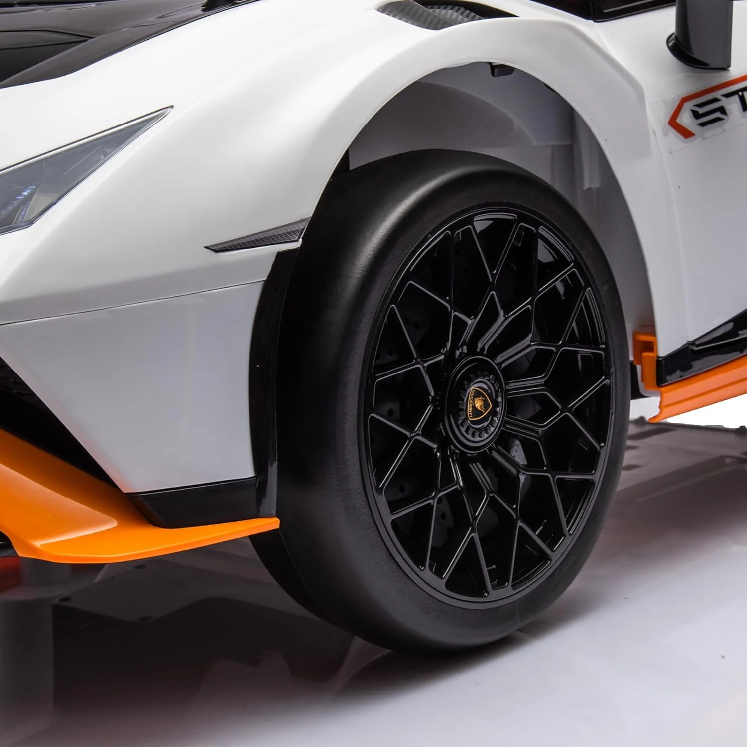 Electric car for children, with drift function Lamborghini Huracan STO, power 500W, 24V, bluetooth, white [2]