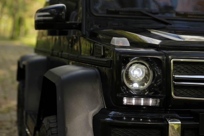 Masinuta electrica pentru copii Mercedes G63, 6x6, putere 270W, echipare DELUXE, Negru [17]