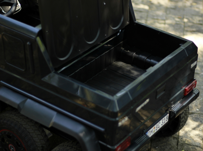 Masinuta electrica cu licenta Mercedes G63 6x6, echipare Premium cu 4 motoare, neagra [8]