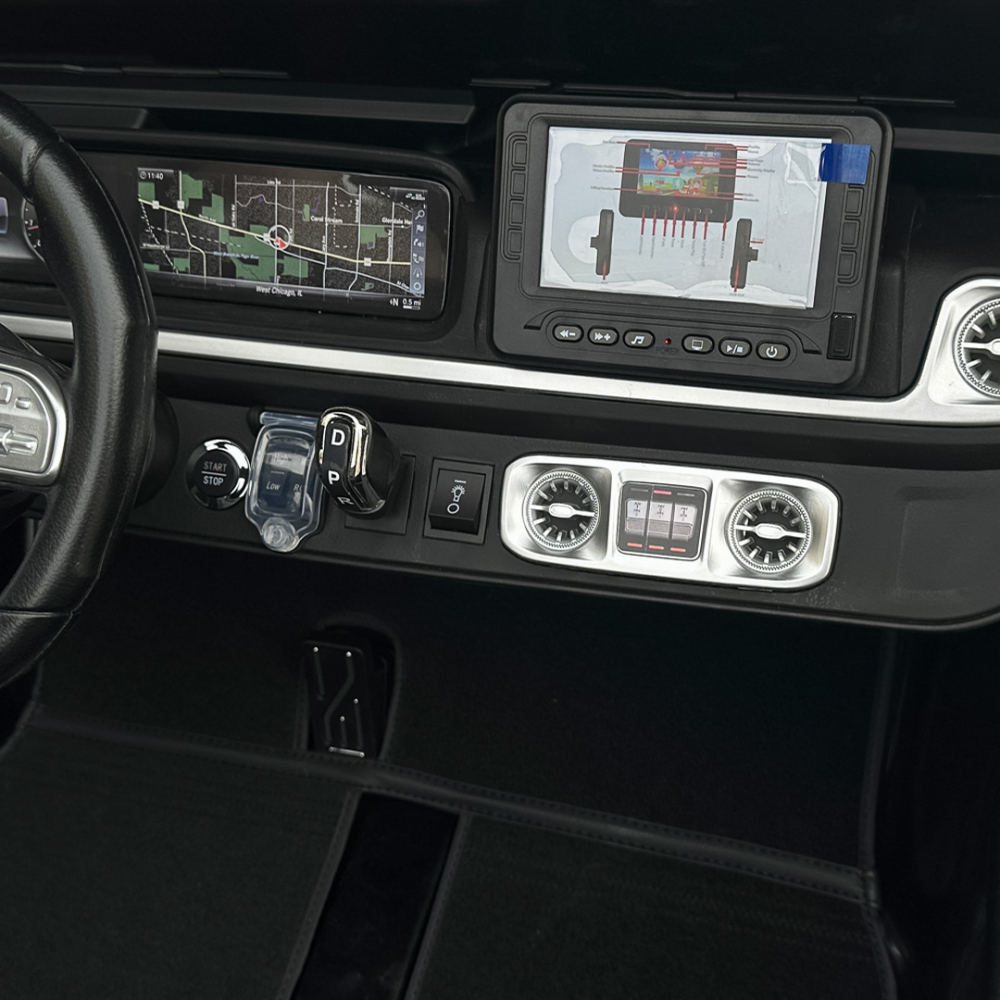 Masinuta electrica Mercedes G63, cu 2 locuri, 4x4, 800W, 24V 14Ah, MP4, neagra [17]