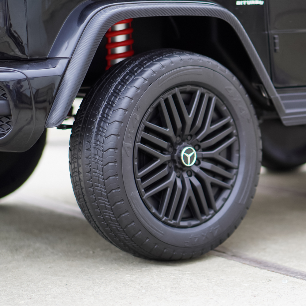 Masinuta electrica Mercedes G63, cu 2 locuri, 4x4, 800W, 24V 14Ah, MP4, neagra [12]