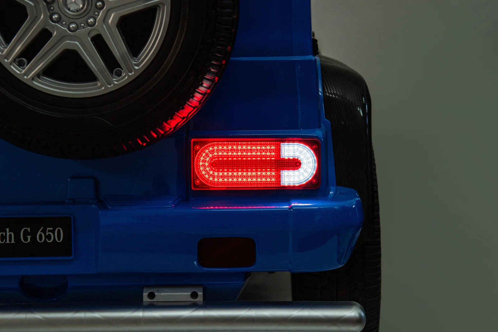 Masinuta electrica, Mercedes G650 Maybach XXL, 24V 14Ah, gonflabile, albastra [13]