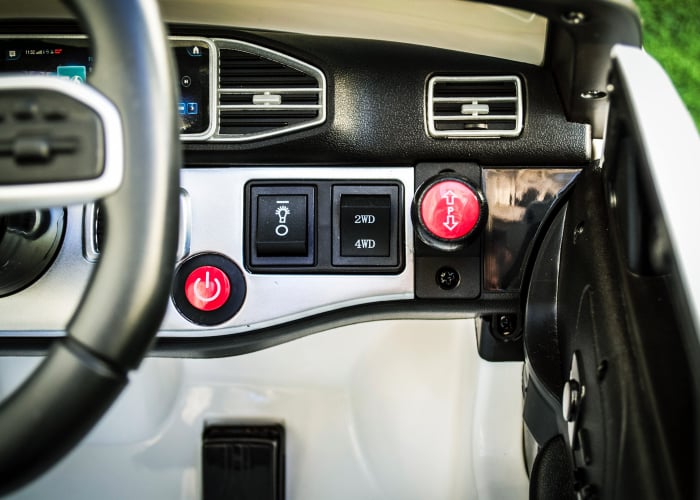Electric ride on car Mercedes M-class, 4x4 140W 12V, leather seat, white [9]