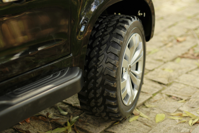 Masinuta electrica pentru copii Mercedes X-Class, 4x4, 180W, PREMIUM, negru [7]