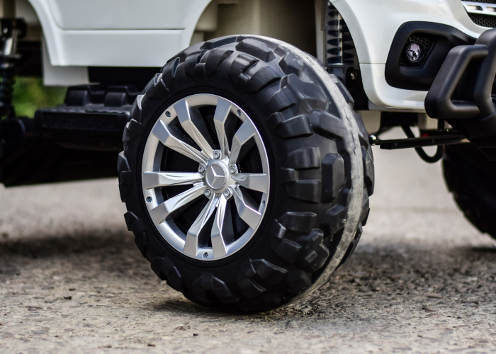 Licensed electric ride-on car Mercedes X-Class Monster Truck, 180W, 4x4, EVA wheels, white [20]