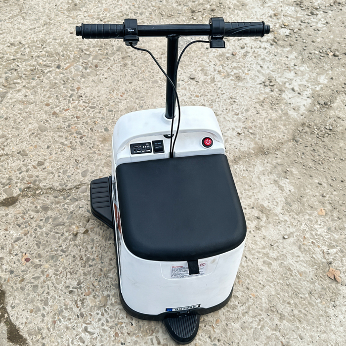 Masinuta electrica pentru copii 5-9 ani, Box-Car 360, 180W, 24V, alba [8]