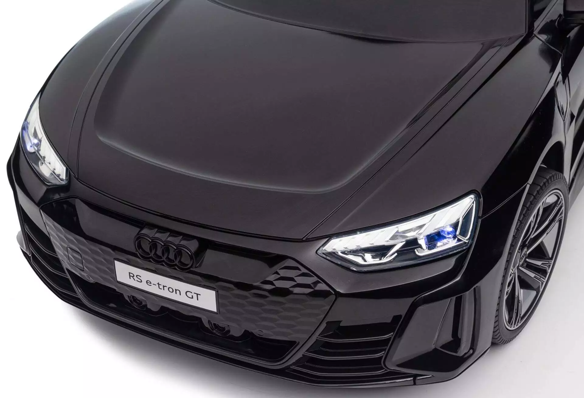 Licensed ride-on car for children Audi E-tron GT 60W 12V, black [5]