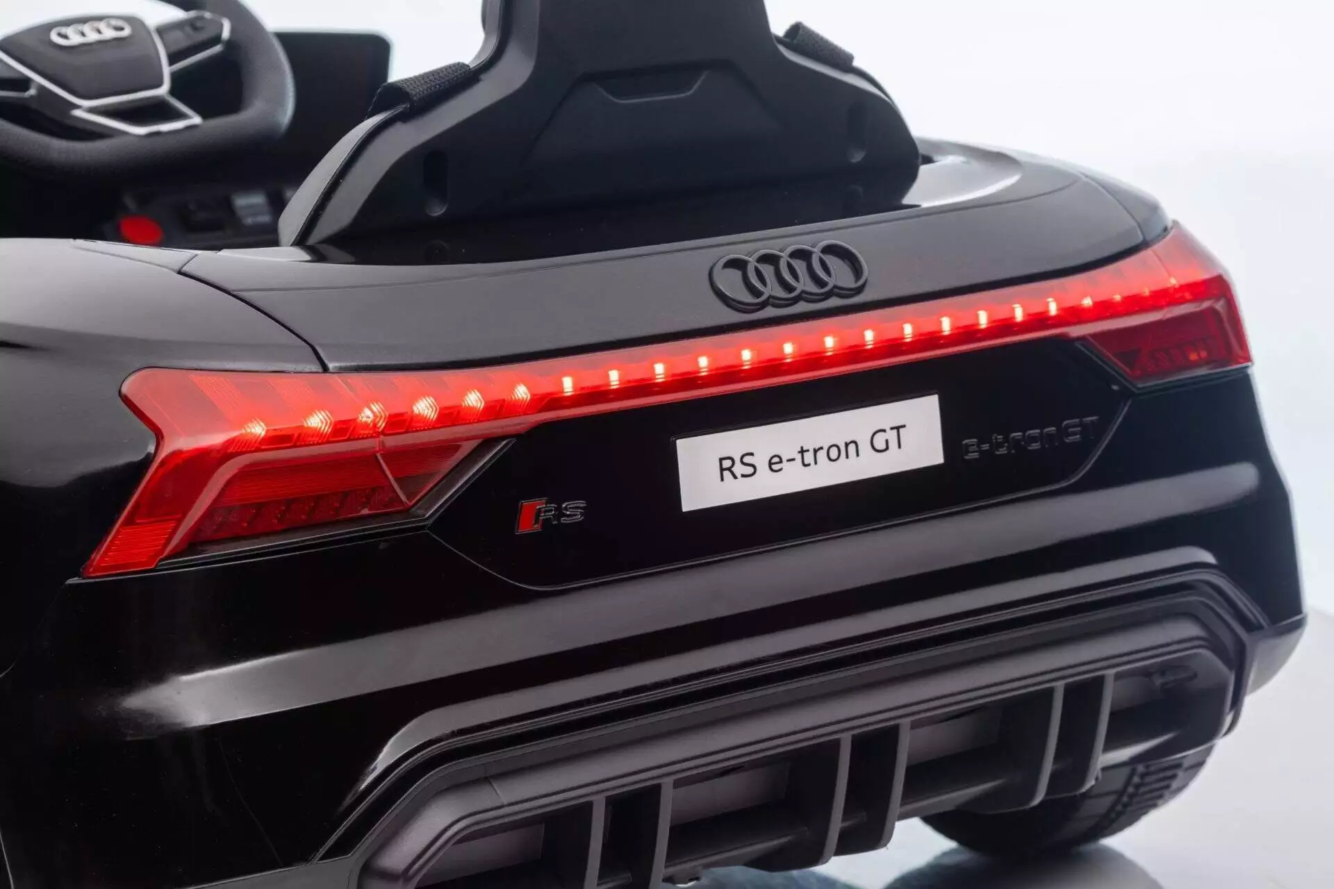 Licensed ride-on car for children Audi E-tron GT 60W 12V, black [3]