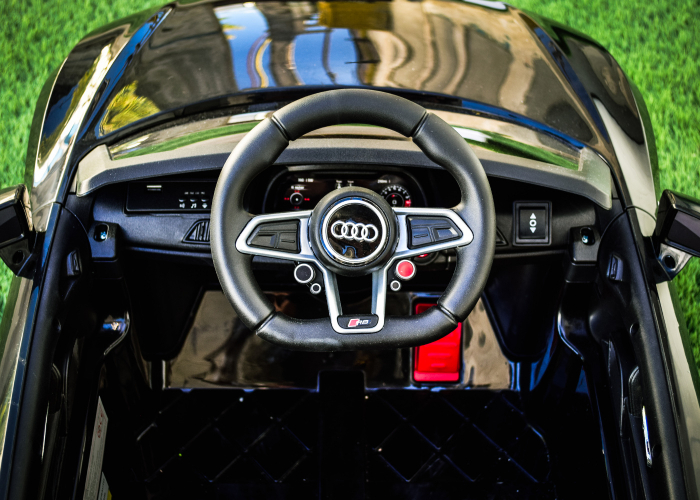 Masinuta electrica cu licenta Audi R8 Spyder 60W 12V, Bluetooth, negru [11]