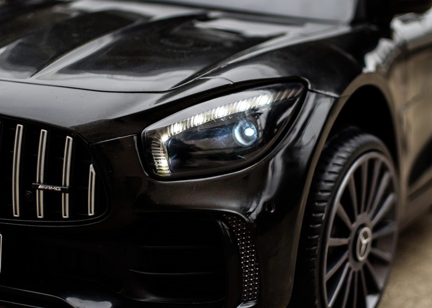 Licensed electric ride-on car Mercedes-Benz AMG GT-R, 50W 12V, black [14]