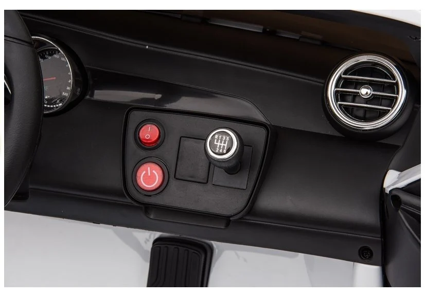 Masinuta electrica pentru copii cu licenta Mercedes GLC63s AMG 4x4, 180W, 12V-14Ah, premium, alba [15]