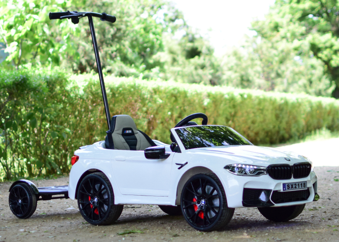 Electric ride-on car for children + hoverboard for parents, BMW M5 Competition 24V 14Ah premium, white [4]