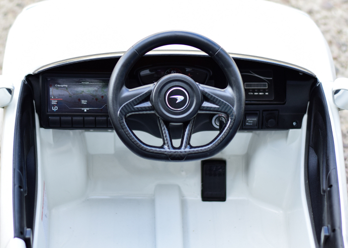 Masinuta electrica pentru copii McLaren GT 70W 12V, butterfly doors, alba [19]