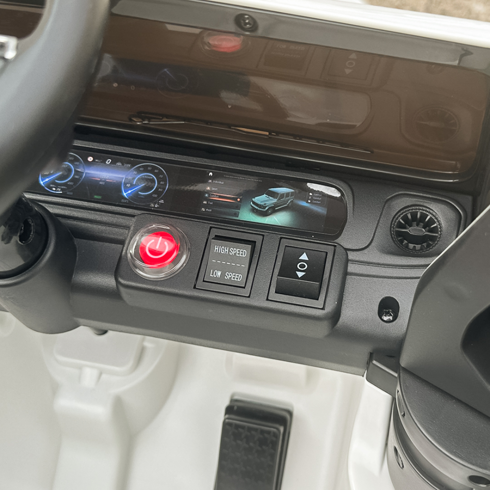 Masinuta electrica pentru copii Mercedes G580 4x4, 12V, premium, alba [15]