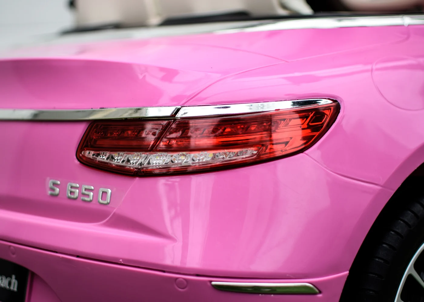 Licensed electric ride-on car for children Mercedes S650 MAYBACH, 70W 12V, premium, pink [9]