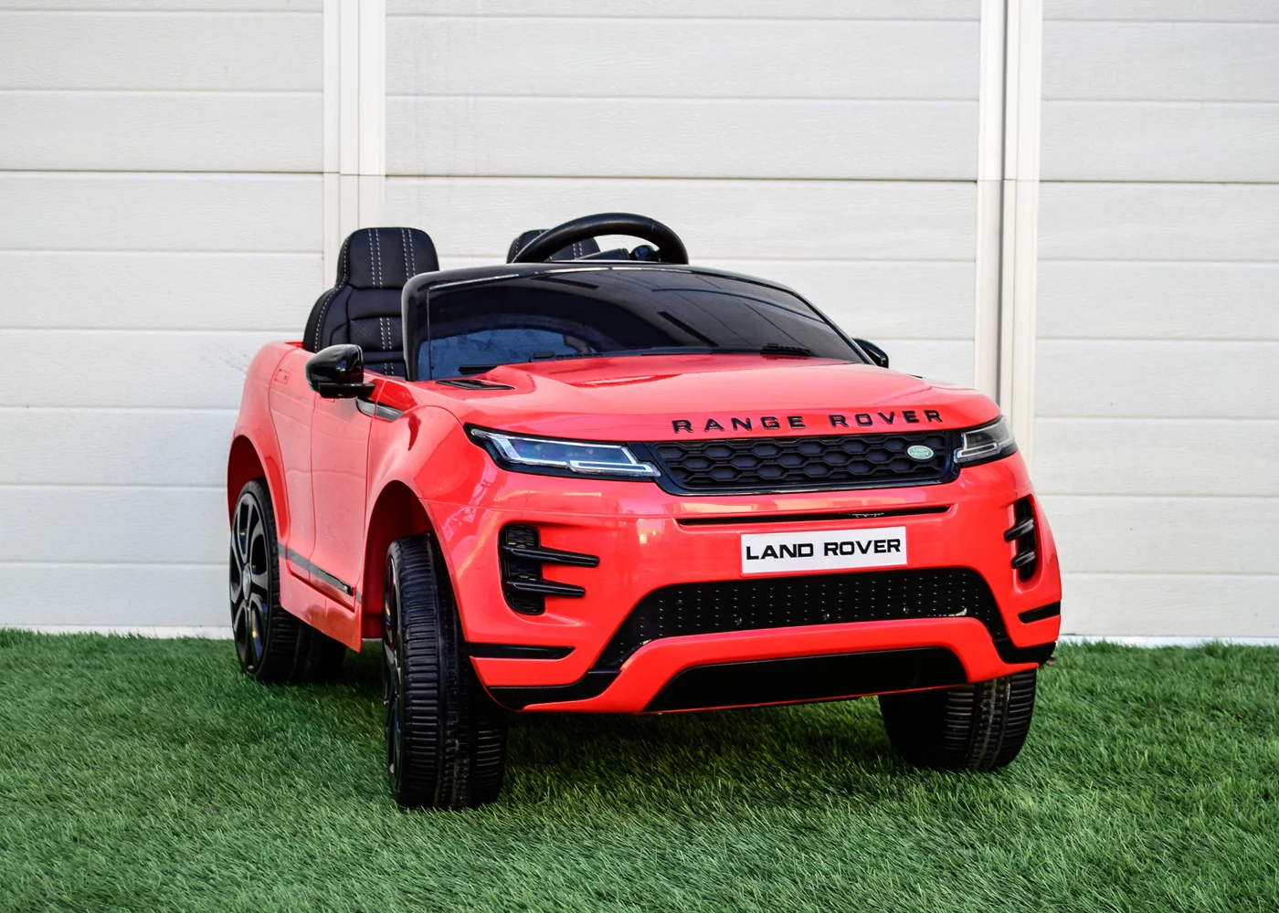 Licensed electric ride-on car Range Rover for kids, 4x4 140W, 12V, leather seat, red [3]