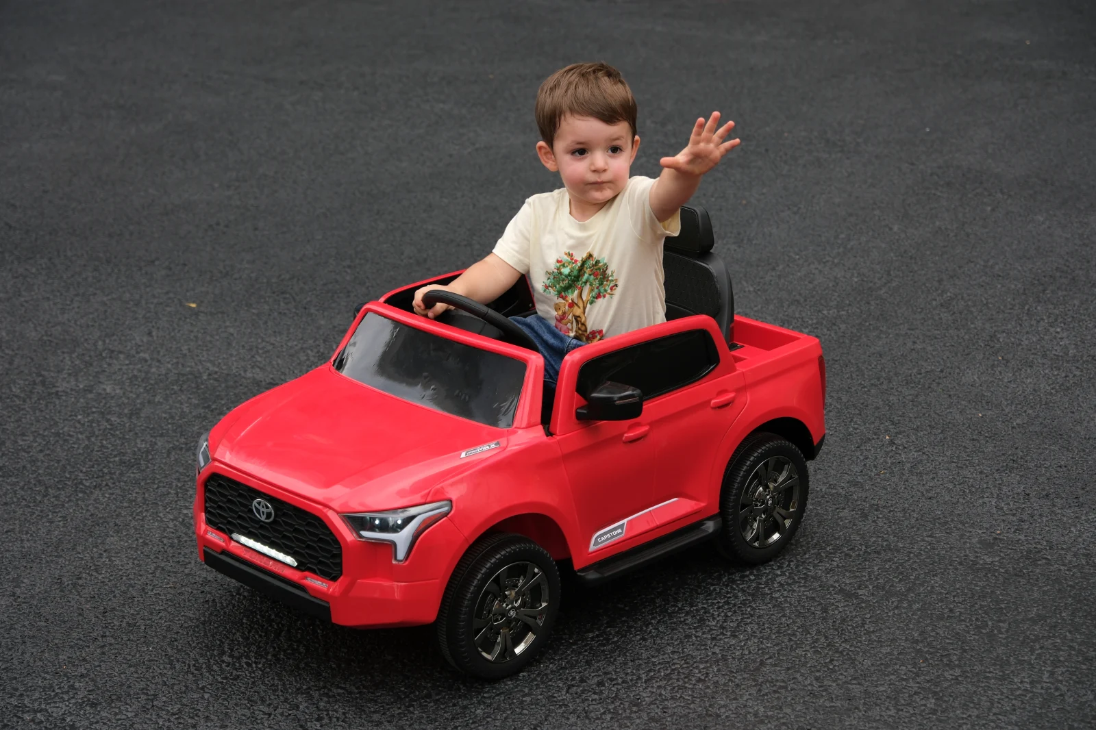 Toyota Tundra I-Max Force 12V 80W Electric Ride-On Car for Kids, Premium Edition, red [3]