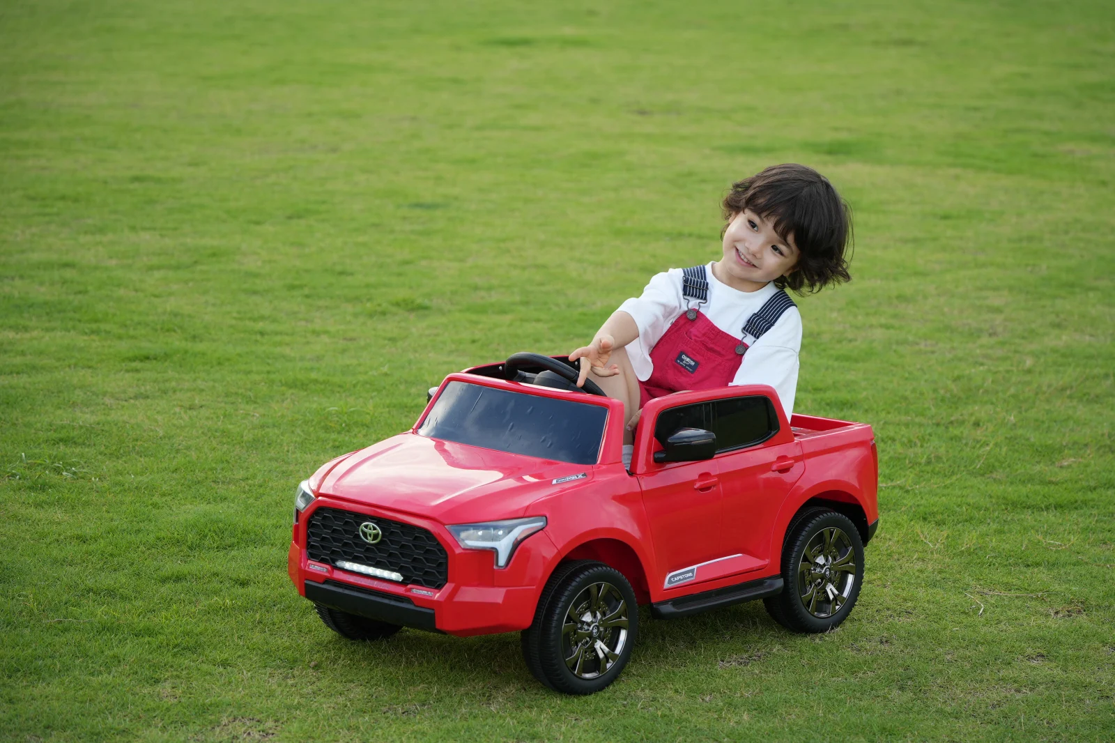 Toyota Tundra I-Max Force 12V 80W Electric Ride-On Car for Kids, Premium Edition, red [2]