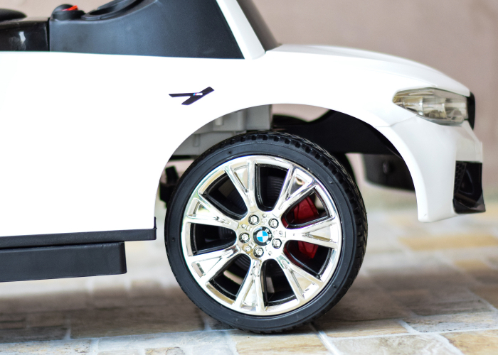 Licensed BMW children's ride on car with handle, 2 in 1, premium equiped, white [7]