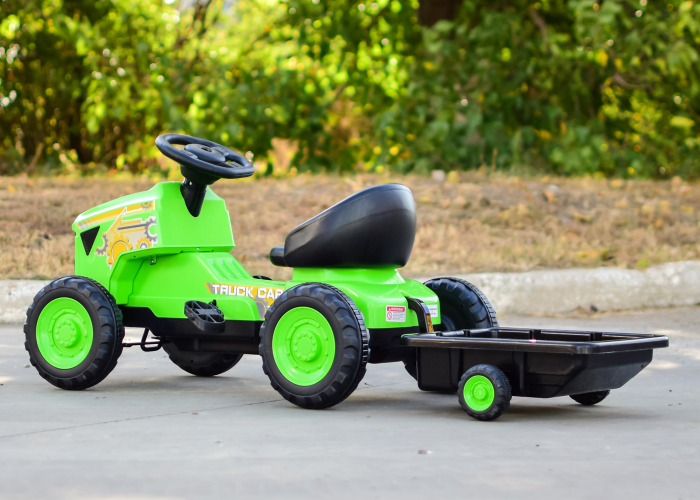 Ride on tractor with pedals for children 3-8 years, model G206, green [6]