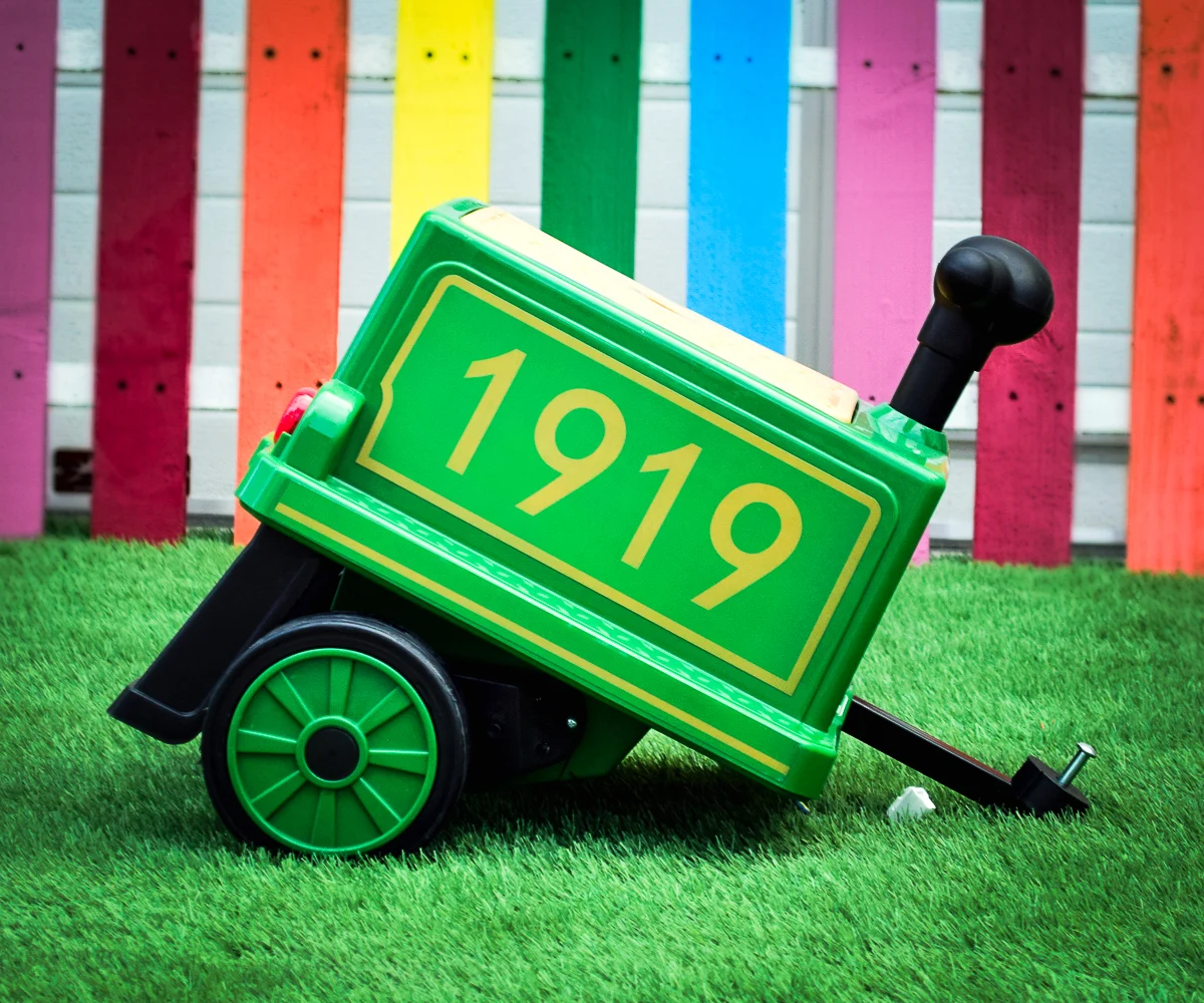 Trenulet electric SX1919, pentru 4 copii, 2 vagoane suplimentare, 12V 14Ah, 180W, roti moi, music player, verde [6]