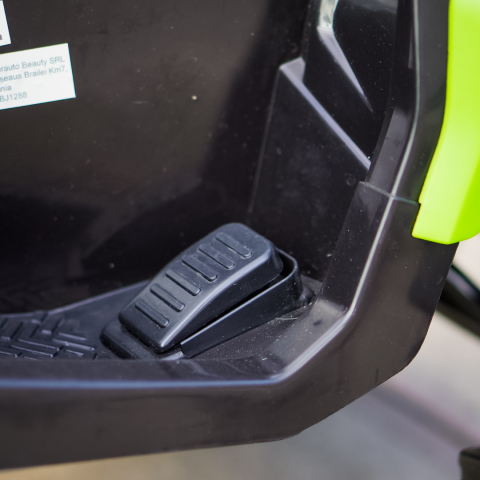 ATV electric pentru copii, model Offroad-K, 90W, 12V, scaun tapitat, verde [15]