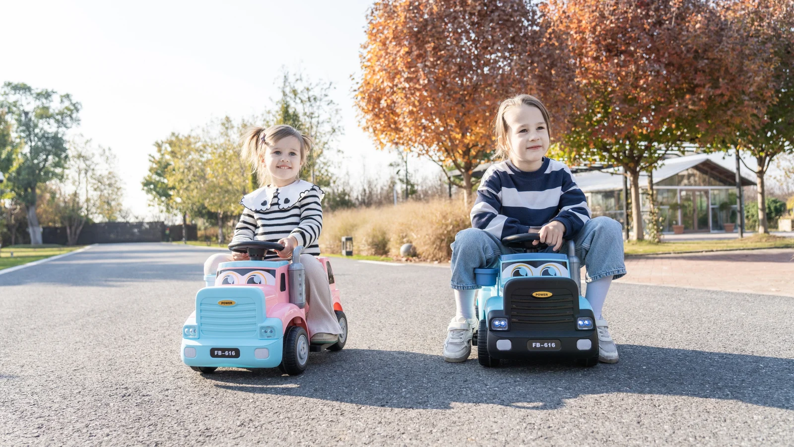 Lightning 33 Electric Truck for Kids 18–36 Months, 30W 6V, Light Blue [5]