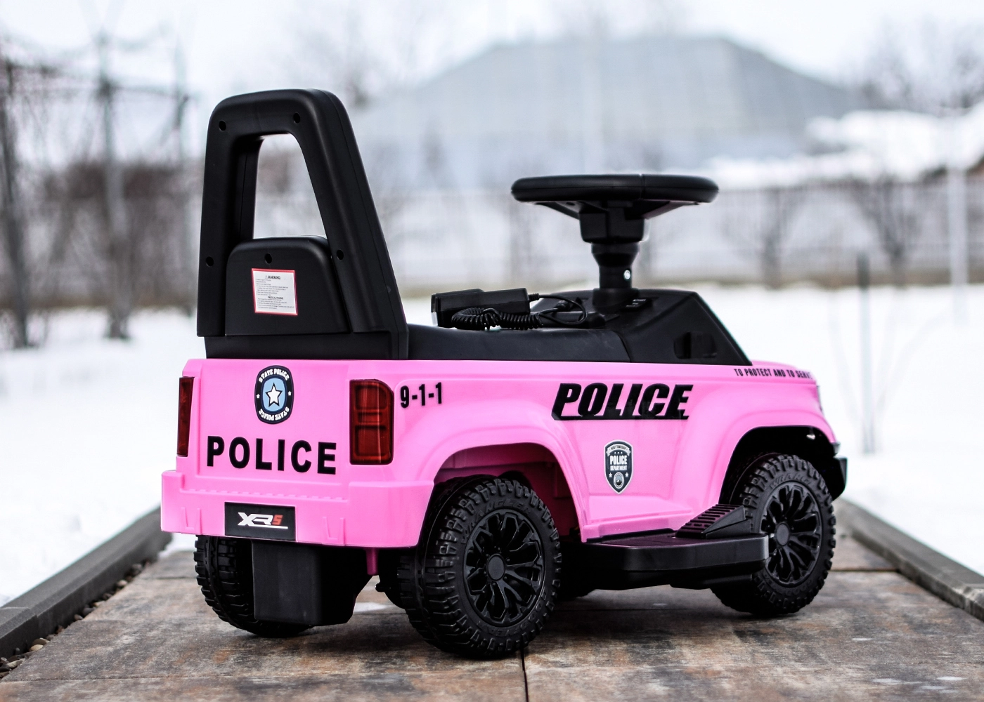 Children's ride on police car, 30W 6V, with megaphone and music player, pink color [3]
