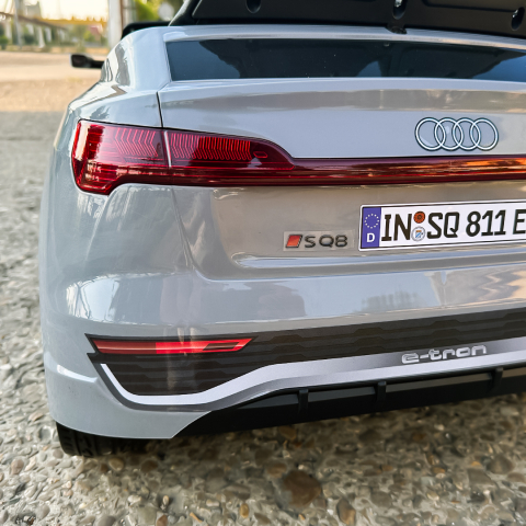 Masinuta electrica copii, Audi SQ8, 70W, 12V, roti moi EVA si scaun tapitat cu piele ecologica, gri [14]
