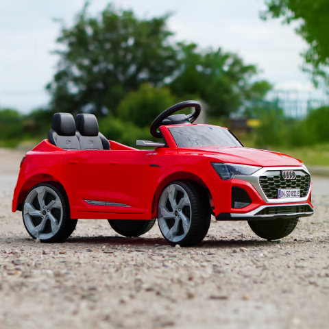Licensed electric ride-on car for children Audi SQ8, remote control included, 70W, 12V, standard, red [3]