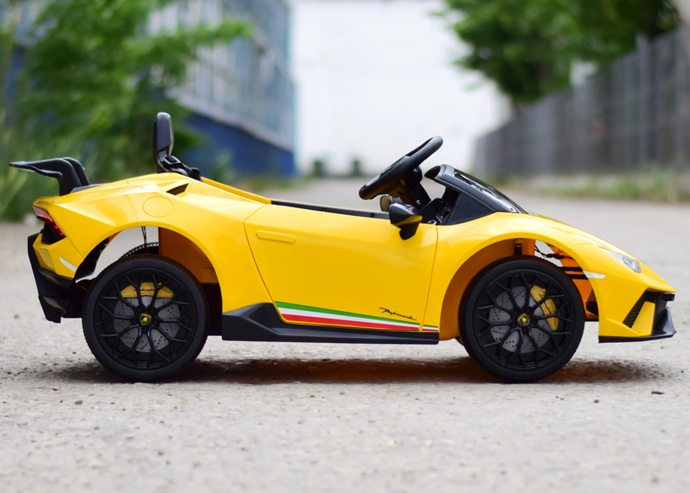 Masinuta electrica copii, Lamborghini Huracan, 4x4, 120W, 12V, galbena [3]