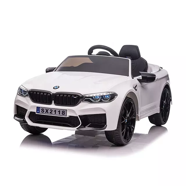 Masinuta electrica pentru copii + hoverboard, BMW M5 Competition 24V 14Ah premium, alb [17]