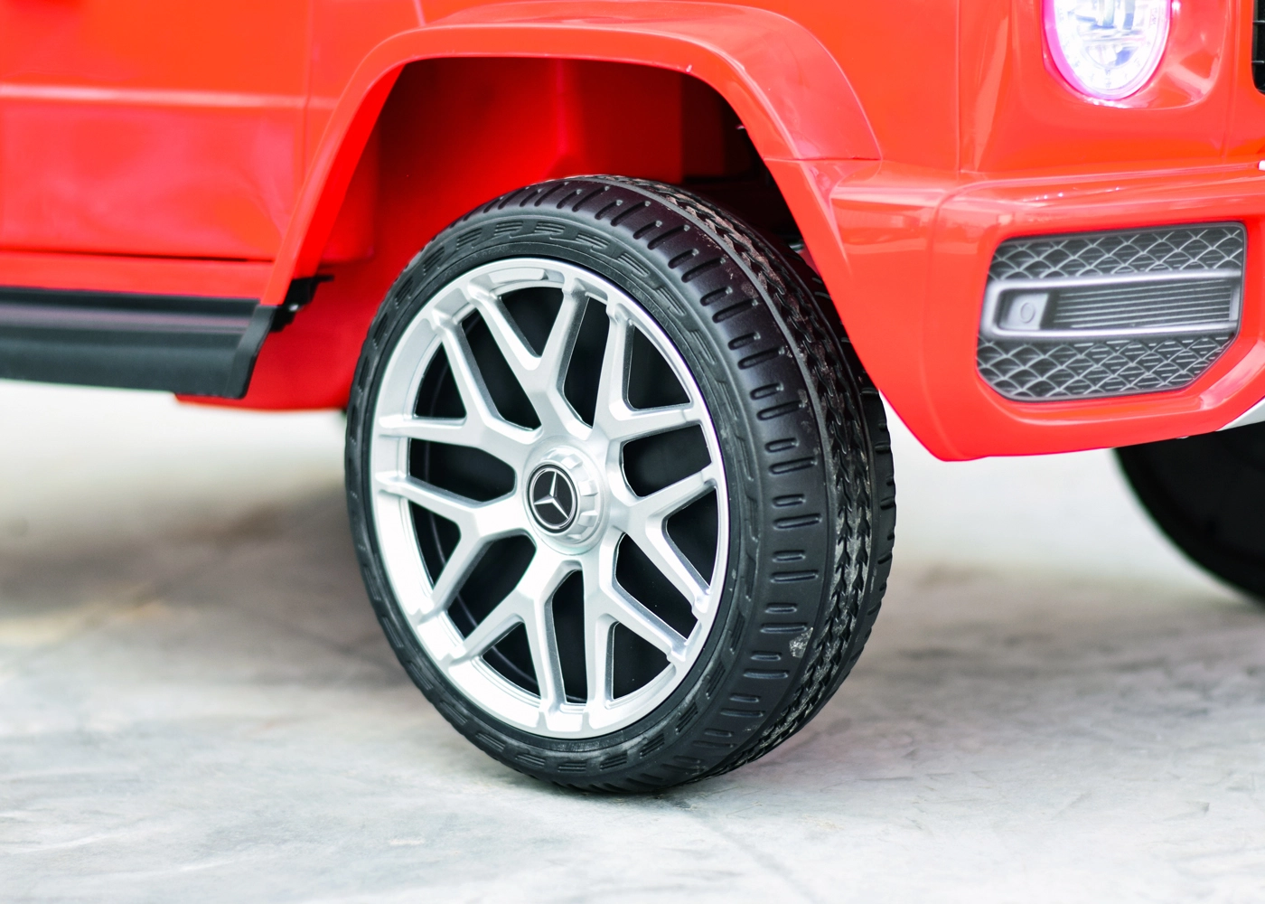Kids electric ride-on car Mercedes G63 AMG, 60W 12V, premium, red [2]