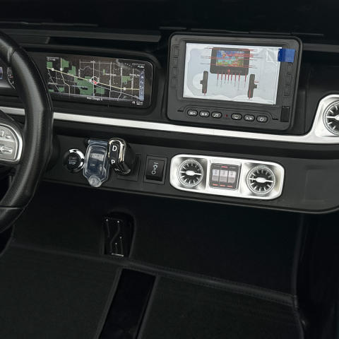 Masinuta electrica Mercedes G63, cu 2 locuri, 4x4, 800W, 24V 14Ah, MP4, neagra [16]